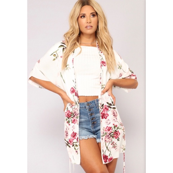 Fashion Nova Sweaters - NWOT FASHION NOVA Floral Kimono